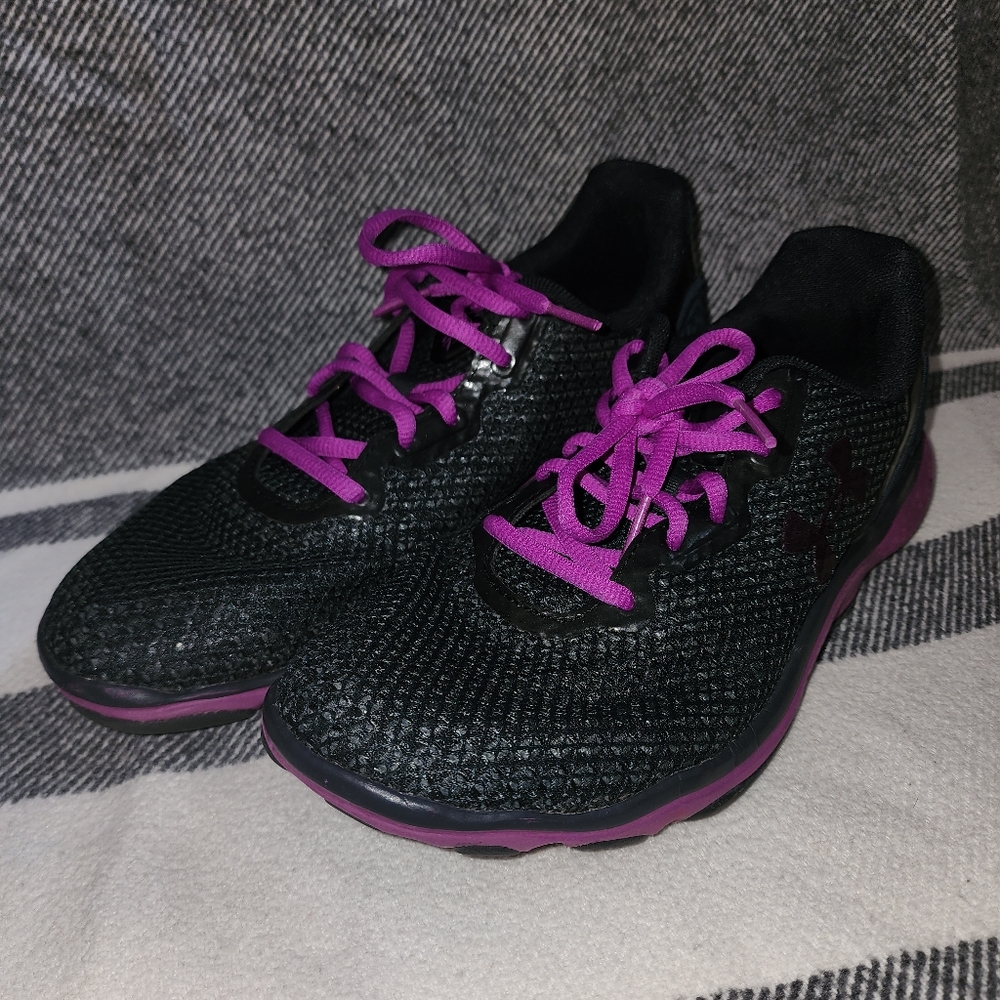 Under Armour Women's MicroG Sting